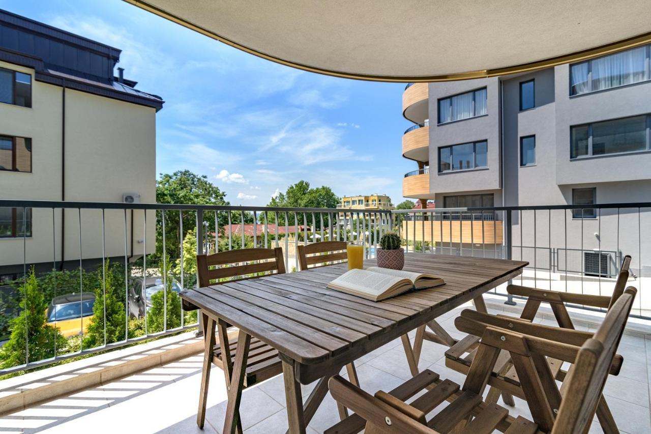 Freddo Apartment - Coral Residence Complex With Parking & Pool Varna Exterior photo